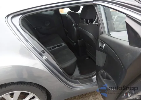 2017 Hyundai Veloster z USA, uszkodzony, nr VIN KMHTC6AD7HU314950